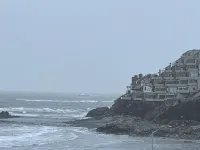 Ocean front Studio across from beach ハルのホテル