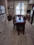 2 BEDROOM 3RD FLOOR RENOVATED W/KITCHEN - 3 MINUTES TO SUBWAY - 방갈로
