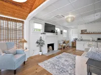 1 Min Walk to Downtown! Outdoor Patio! 5 Star Luxury! Golf Cart Rental! Hotels in Mount Dora
