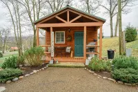 1 Queen size bed &Love seat sofa, Creek view - Homestays
