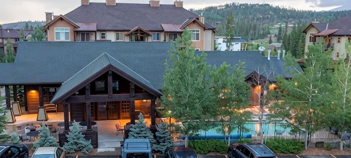 Luxury Condo with Hot Tub, Pool, & Private Patio in the Heart of Winter Park! Hotels in Winter Park