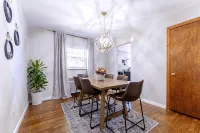 Comfy 3Bedrooms 2Bathrooms Excellent Location Home Near to Downtown Pittsburgh - Bungalow