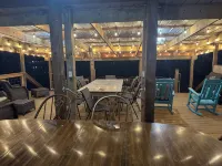 Lakefront quiet Charming 3-bedroom house with WiFi and AC in serene Shreveport. - Homestays
