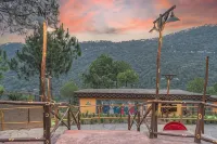 A Kasauli Ggaon by Echor