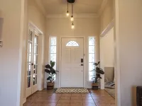 Cozy 4 Bedroom Home - Boutique