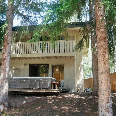 Stylish Sun Valley 2Br - Dog-Friendly - 2 Min Walk to Town