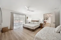 2,100sqf Villa  · KING Beds  · Heated Pool · Game Room · GYM · Beach 2miles - Private Pools