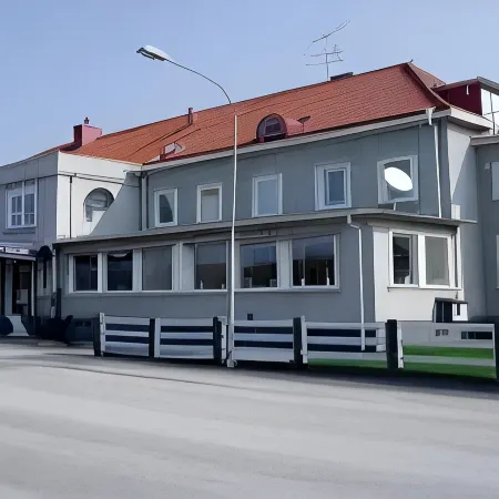 Port Hotel