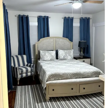 Down Town Salem brand-new 1bdr apt