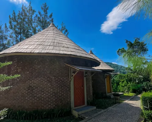 Driam Riverside Resort Hotel a Pasirjambu