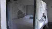 Romantic Tropical Hideaway - Birds & Bees Cottage - 3성급