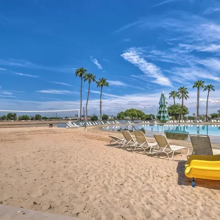 Fun Gilbert home with swim spa and ping pong in Val Vista Lakes!