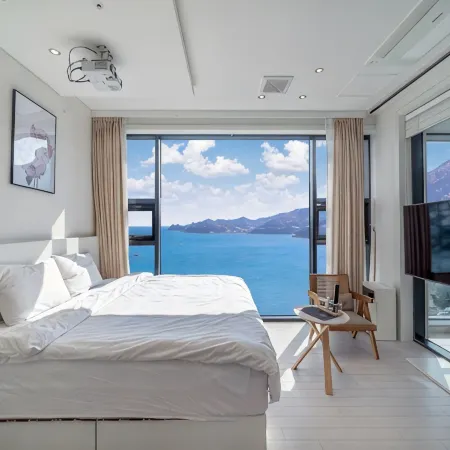 Le Grand Bleu Resort