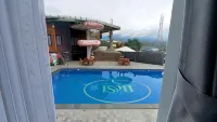 Azana BeSt Hotel Batu - Uima-altaat