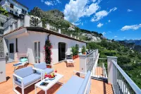 Amalfi Blu Retreat