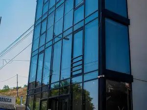 Glass Apartmani