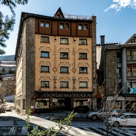 Ski Plaza Hotel & Wellness Отели в г. Канильо