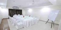 Hotel AVN Grand - Airport Shuttle