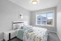 Kay Homes | Lakeview Haven – Walk to Park, 4 Mins to Restaurants, Shops & Cinema - Bungalows