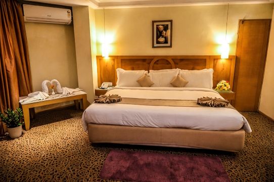 hotel 2