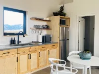Serene cabin 3 with AC in charming Paradise valley with stunning views Hotels in Pray