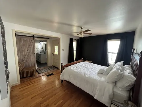 Pet friendly Spacious, modern, best location - 4-Star