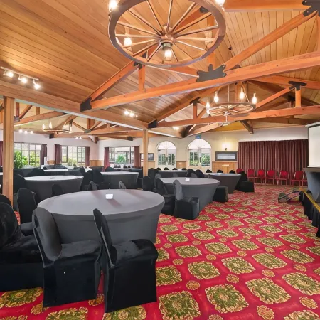 Country Plaza Halls Gap