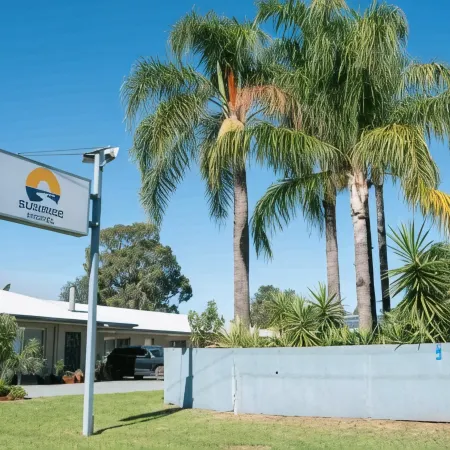 Sunrise Motel