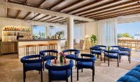 WellClub Resort - Wellness & SeaView Suites - bar