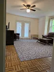 Cozy 2-bedroom cabin in charming Shandaken with WiFi, AC - Hytter