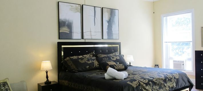 Spacious Downtown Frederick, 3 BR, Full Kitchen Off Street Parking Отели в г. Фредерик