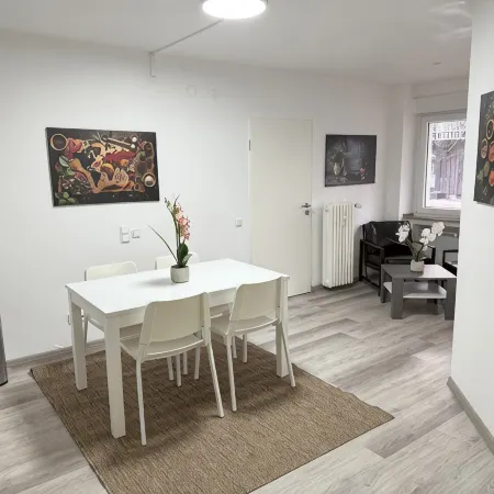 #2 Top room: central & comfortable, shared bathroom