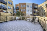 Beautiful Roscoe Village/Hamlin Park 4 bed 3 bath.