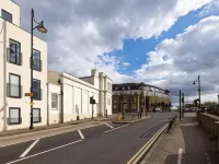 Charles Hope Staines Riverside Hotels in Staines