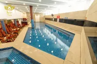 โรงแรมเอเชี่ยน แอลบีเอ็น - ที่มีสระว่ายน้ำ