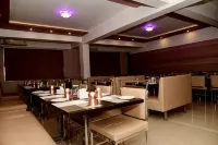 Hotel Monarch Center Point Near Dahanu Beach, Bordi - Wifi