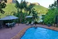 The Shore House - Pool