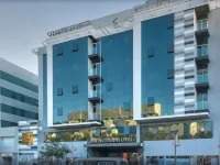 City Avenue Hotel - Muteena โรงแรมใกล้หอนาฬิกาเดรา