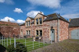 A beautiful and cosy dog friendly cottage with flexible sleeping arrangements