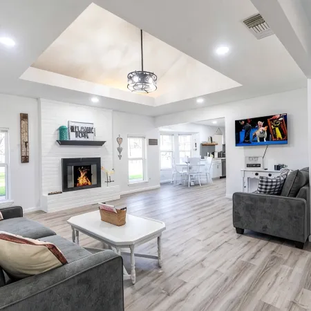 Stylish, Spacious Entire Hm 4/2 in nice Killeen neighborhood