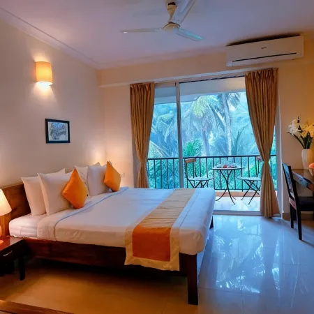 TreeHouse Blue Hotel & Serviced Apartments