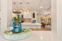 Luxury 6BR-5.5BA, heated pool, firepit, 2 porches, sheets/twls, beach/baby gear - Private Pools