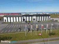 コンヴィン ホテル バイ レイキャビク ケフラビク エアポート - 駐車場