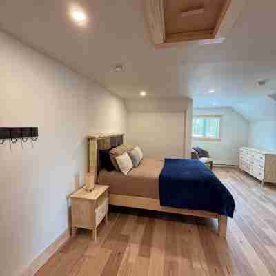 Luxury Beachfront Villa on Cleveland Beach 71 Rooms
