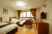 Jeju Parkside Tourist Hotel - Bãi đậu xe