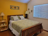 WALK TO DOWNTOWN & OLD MILL-1 BLOCK TO THE RIVER-MODERN/ATTRACTIVE 1 BDR  SUITE