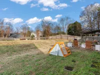 Central Cornelius Lake Norman 3 Bdrm Home-Chalkboard Wall-Firepit-Grill & More Hotels in Cornelius