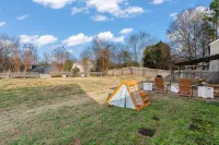 Central Cornelius Lake Norman 3 Bdrm Home-Chalkboard Wall-Firepit-Grill & More - Wifi