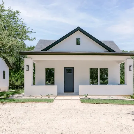 Luxury Bungalow near Gruene Hall, Whitewater Amphitheater & The Chandelier.