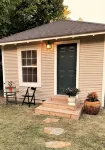 Newly renovated backhouse in the heart of Memphis' historic Evergreen District. - Apartments